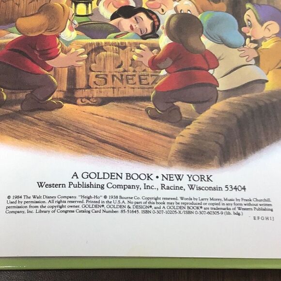 Vintage Walt Disney, Snow White, and the seven dwarfs a golden book 1984 edition - Picture 4 of 6